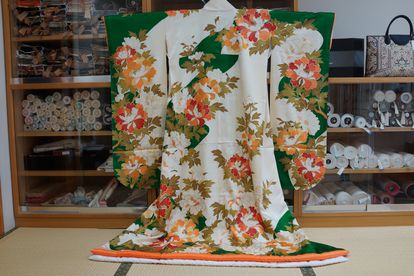 引き振袖に仕立て直す