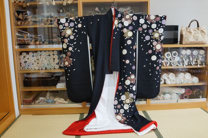 引き振袖に仕立て直す