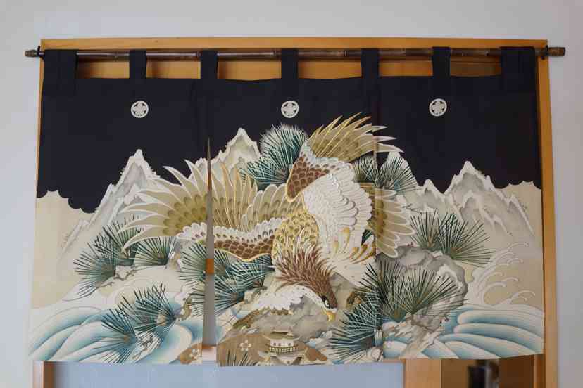 暖簾に仕立て直す - きものの再生事例 - だるまや京染本店
